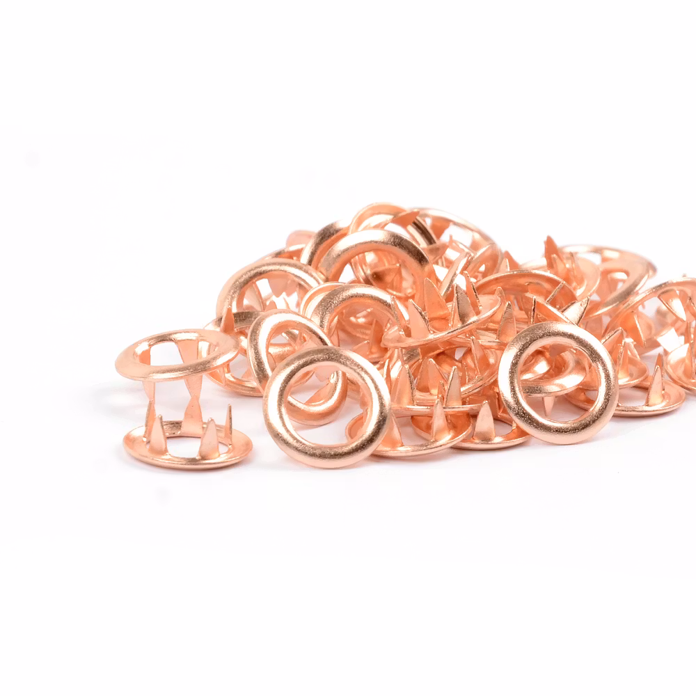 Rosegold metalltrykknapp Tygdrømmar - 10 stk