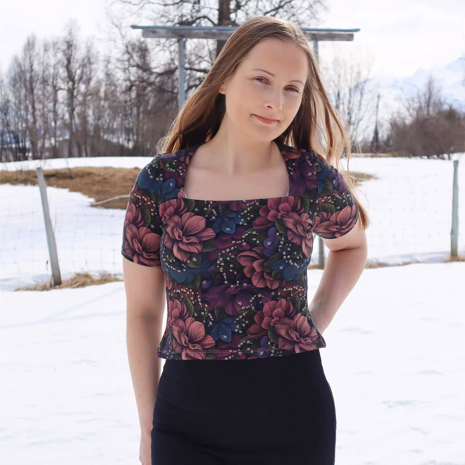 Olivia – square neck top