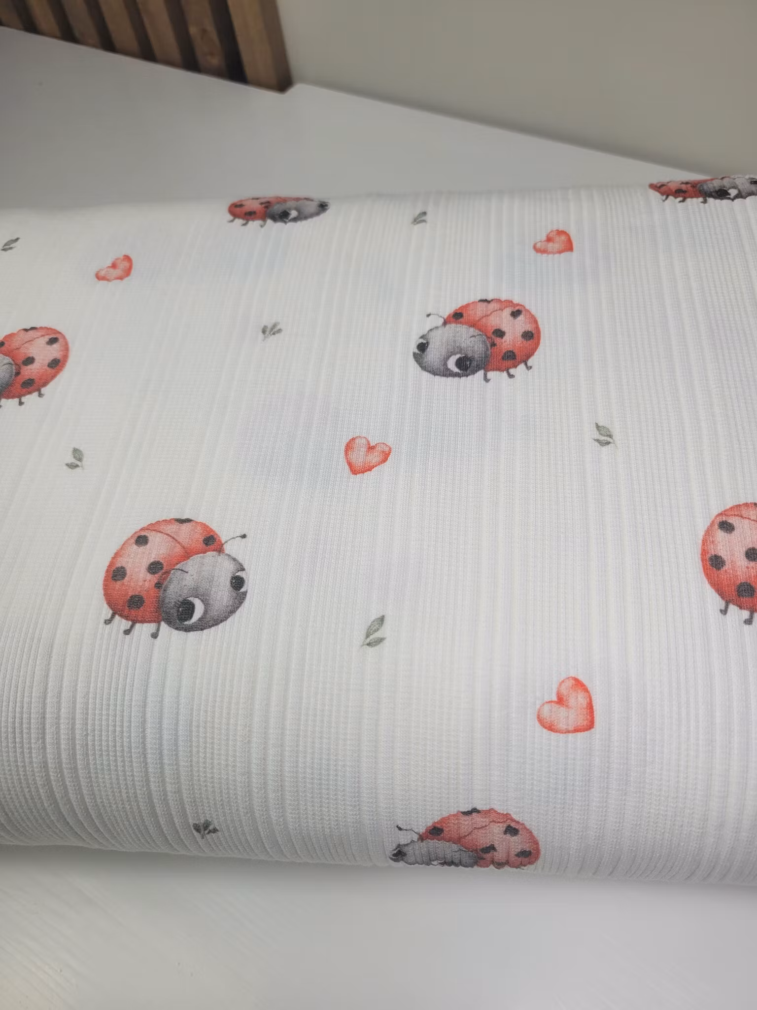 Love bug uregelmessig ribbjersey