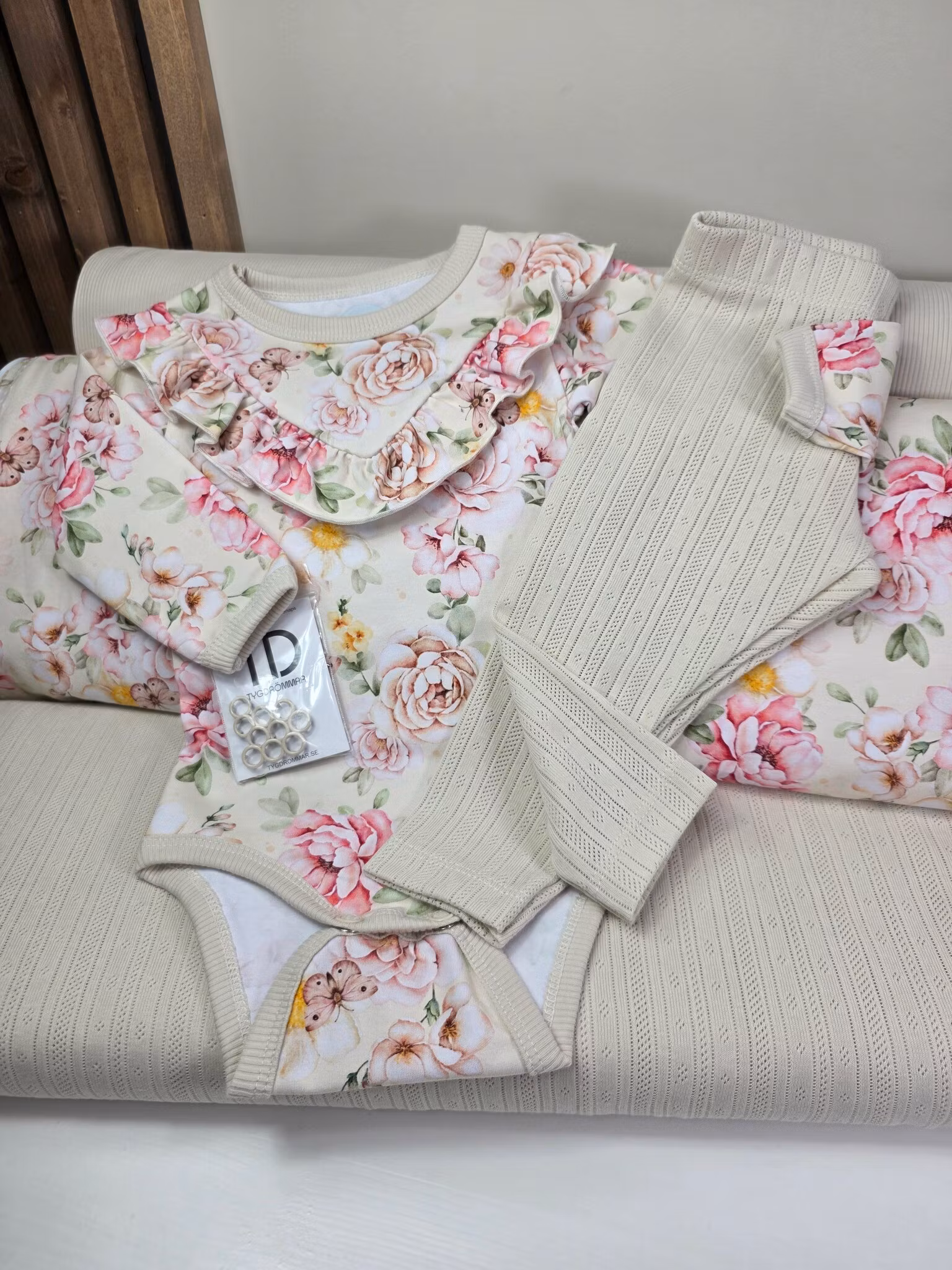 Floral Vanilla jersey