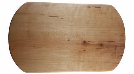 Skärbräda i björk med svängda kortsidor 40x24 cm