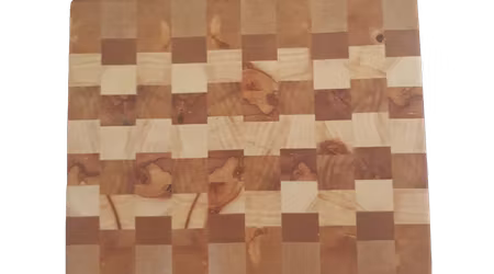 Vacker ändträskärbräda av björk/asp 33x26 cm