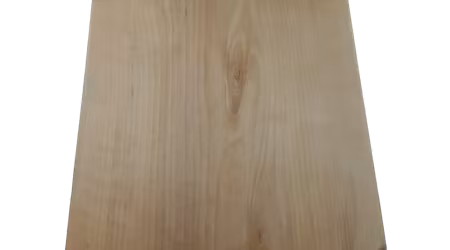 Stor skärbräda av björk med svängda kortsidor ca 49 x 27 cm