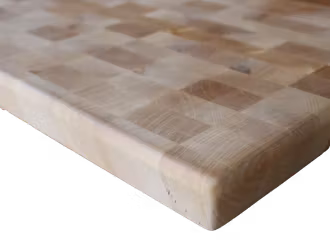 Ändträskärbräda tillverkad av björk med vinklade kanter43x27cm