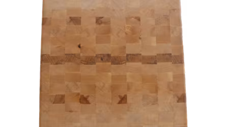 Fyrkantig ändträskärbräda av björk 26,5 x26,5 cm