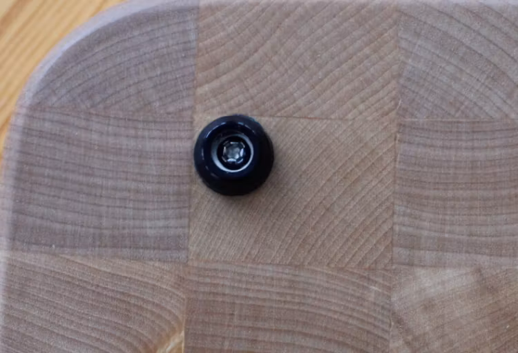 Skärbrädefötter 4-pack inklusive rostfri skruv