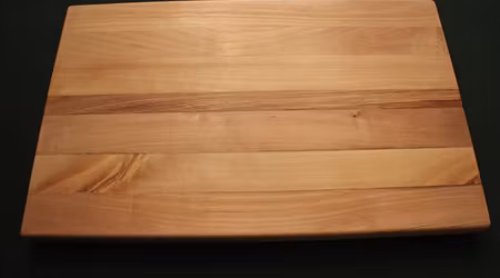 Fin stavlimmad björkskärbräda  44x27 cm