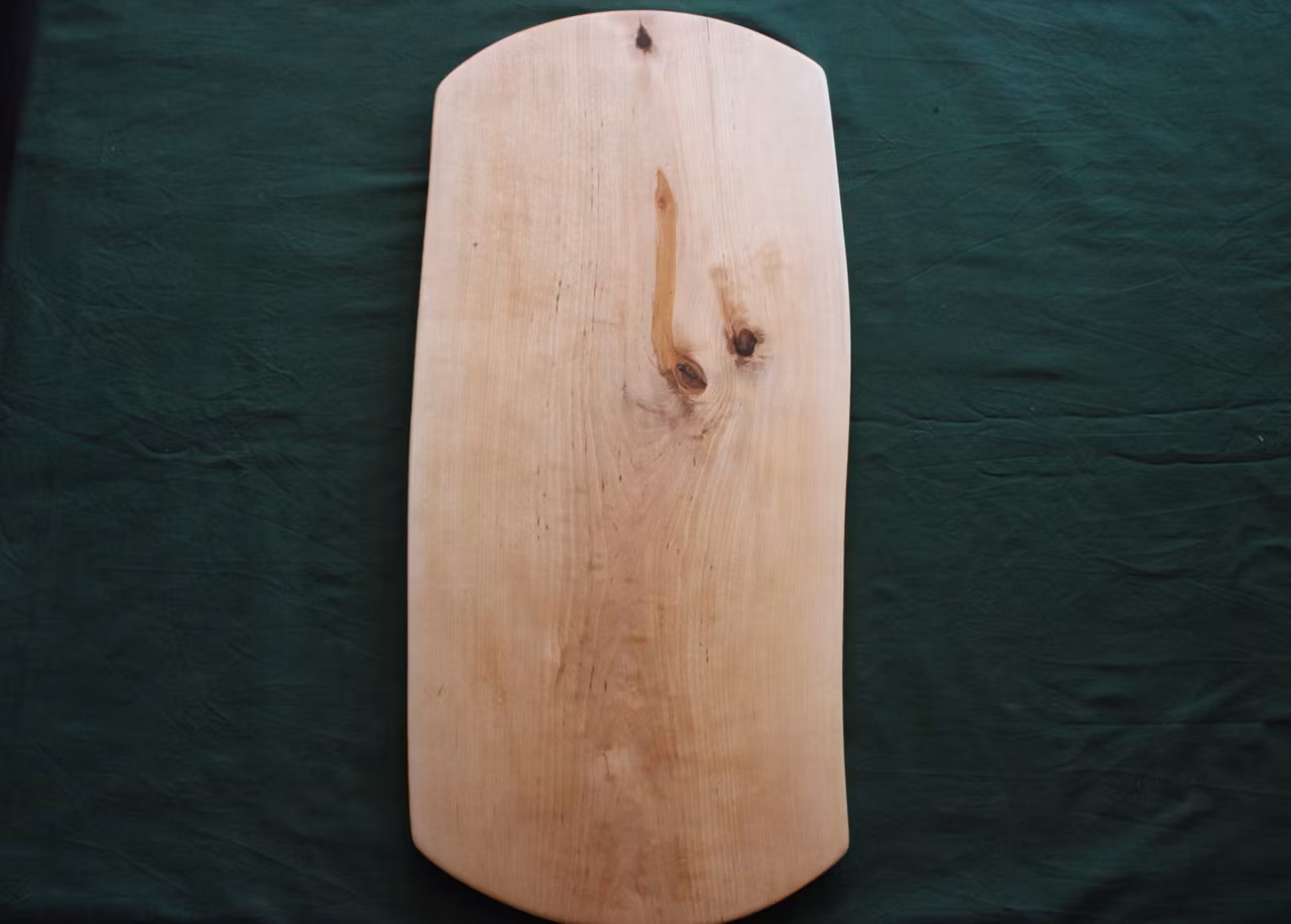 Stort naturligt serveringsfat/skärbräda av björk 58x26 cm