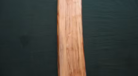 Långsmalt serveringsfat av björk 46x13,5 cm