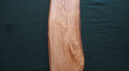Naturligt fint serveringsfat i björk ca 40x15 cm