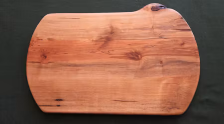 Unikt och vackert serveringsfat av björk 31x18 cm
