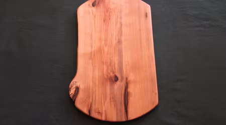 Unikt och vackert serveringsfat av björk 31x18 cm