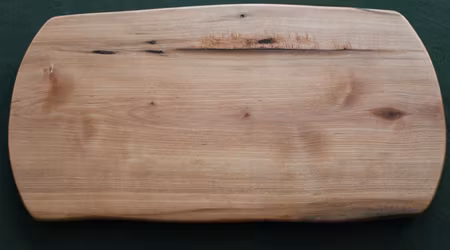 Fint handgjort serveringsfat i björk 33 x 16 cm