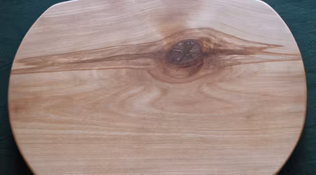 Unik liten björkskärbräda med svängda kortsidor 31x21 cm