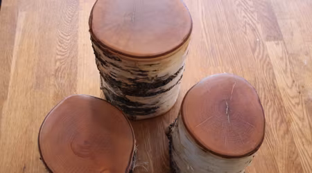 Serveringsstubbar av björk i olika storlekar