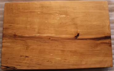 Rustik klassisk björkskärbräda med kvistar 42x26 cm