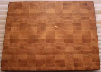 Ändträskärbräda av björk med vinklade kanter 45x34cm