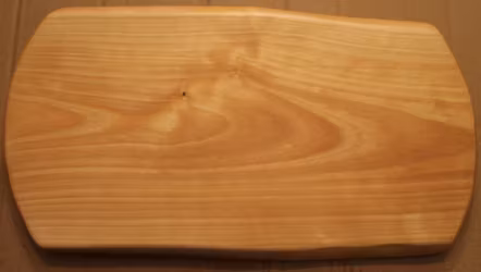 Fint handgjort serveringsfat i björk 32 x 17 cm