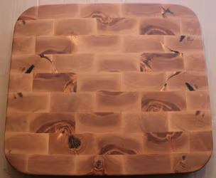 Unik ändträskärbräda av björk med rundade hörn 38x34 cm