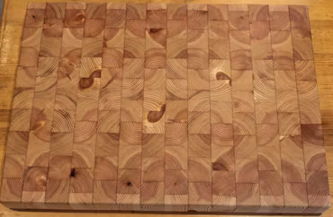 Stor klassisk ändträskärbräda av furu ca 53x38x5 cm