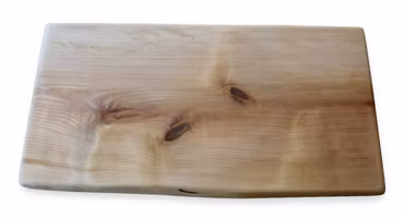 Björkskärbräda med naturliga långsidor & vinklade kortsidor 39x20 cm