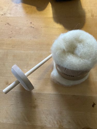 Kit med slända och kardflor.