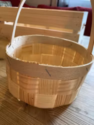 Rund fin spånkorg.