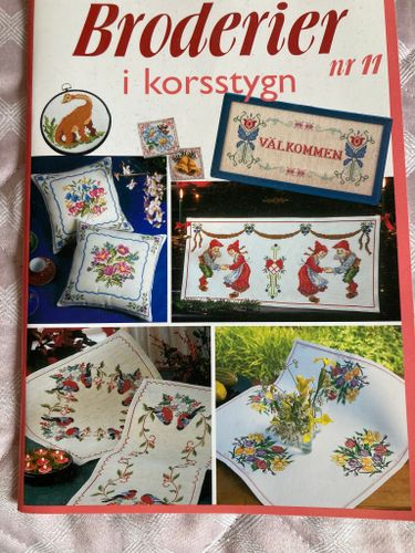 Brodera med färg.Flera böcker