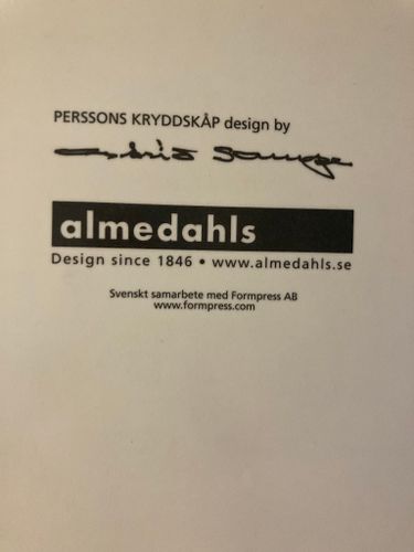 Perssons kryddskåp, bricka.