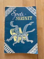 Spetsskrinet, häfte