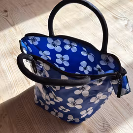 Belle Amie shoppingbag.