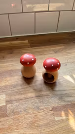 Nötknäppare i trä