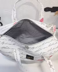 Mellan necessär letter motiv 2