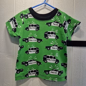 T-shirt polisbil grön