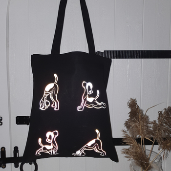 Tygkasse med reflex yogahundar