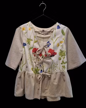 Blus återbrukat tyg sommardröm - storlek 36