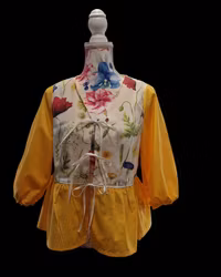 Blus återbrukat tyg solgul - storlek 38