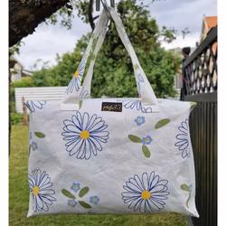 Mellan necessär prästkragar