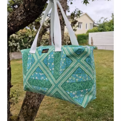 Mellan necessär grön retro