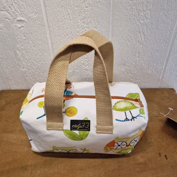Liten necessär eller väska ugglor