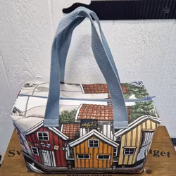 Mellan necessär bryggviken