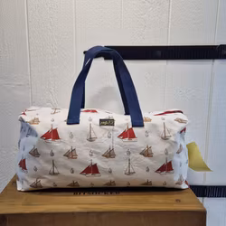 Stor necessär eller väska segelbåtar