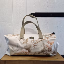 Stor necessär eller väska vintage blommor