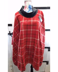 Poncho röd rutig
