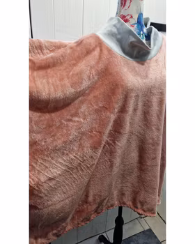 Poncho ljusrosa fluffig