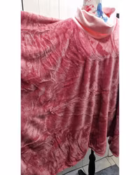Poncho cerise fluffig