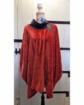 Poncho röd fluffig