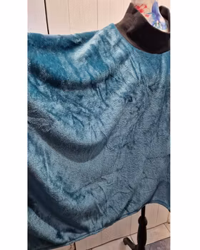 Poncho petrol fluffig
