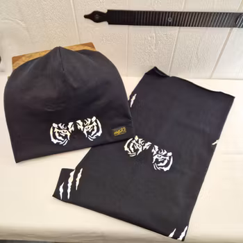 Reflexbuff/halsduk med tiger och klösmärken