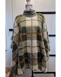 Poncho grönrutig extra tjock